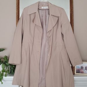 Via Spiga pleated XL beige trench coat